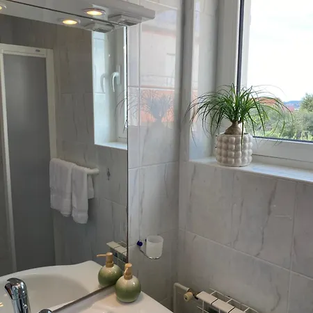 M&a With Sea View Apartament Barbat na Rabu