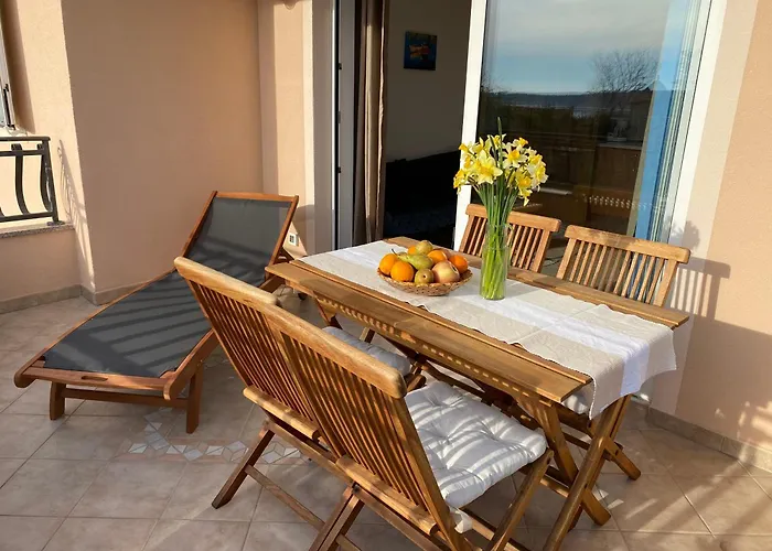 M&a With Sea View Apartment *